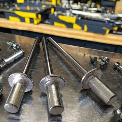 Запечатанный конец все железо закрытый конец круглая голова слепой нить для конкурентоспособной стоимости